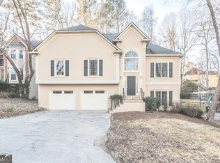 208 Tennis Court Ln NW, Kennesaw, GA