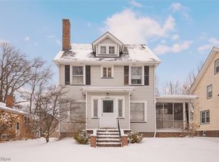 3131 Essex Rd, Cleveland Heights, OH 44118