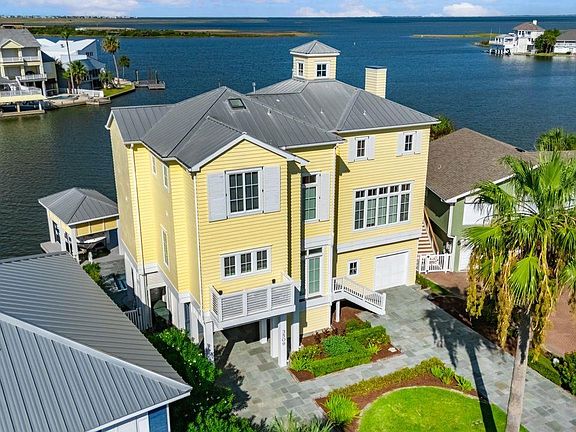 3rd image of 3509 Petite Cir