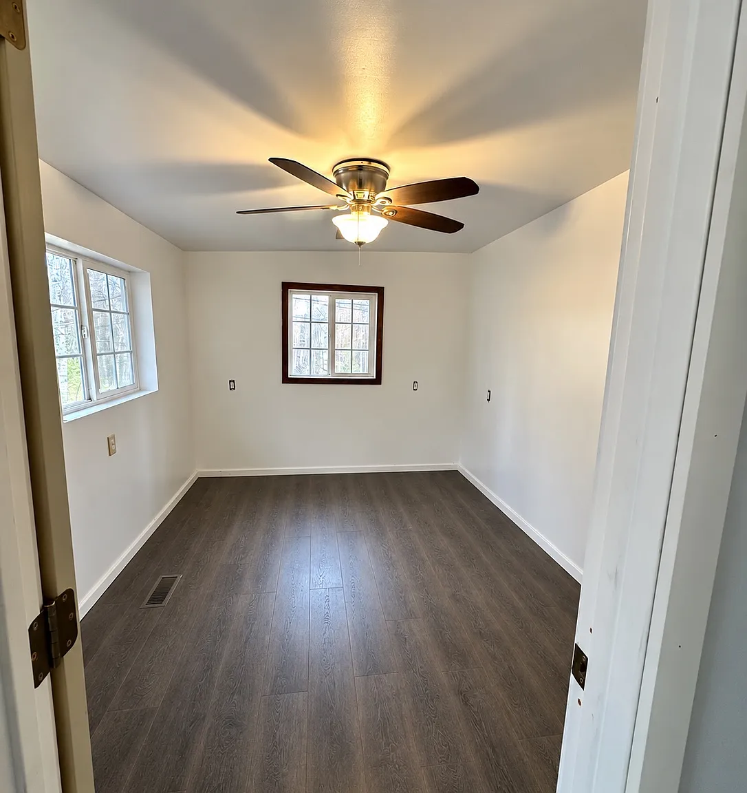 3 bed, 1.5 bath, $1,350 — Photo 4