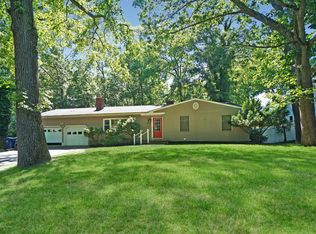 252 Delaware Ave, Oakhurst, NJ