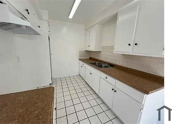 1224 W 107th St #8 — Photo 16