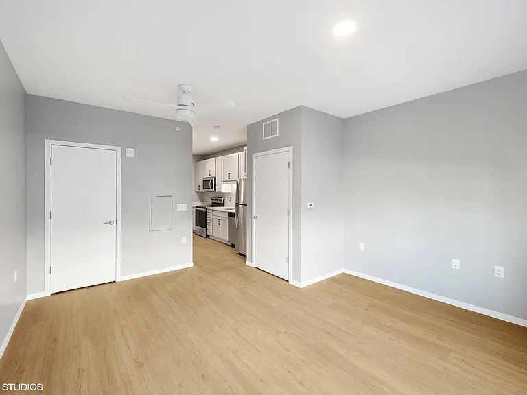 Lago Apartments — Photo 102