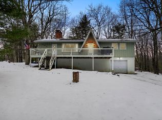 163 Westfall Dr, Dingmans Ferry, PA 18328