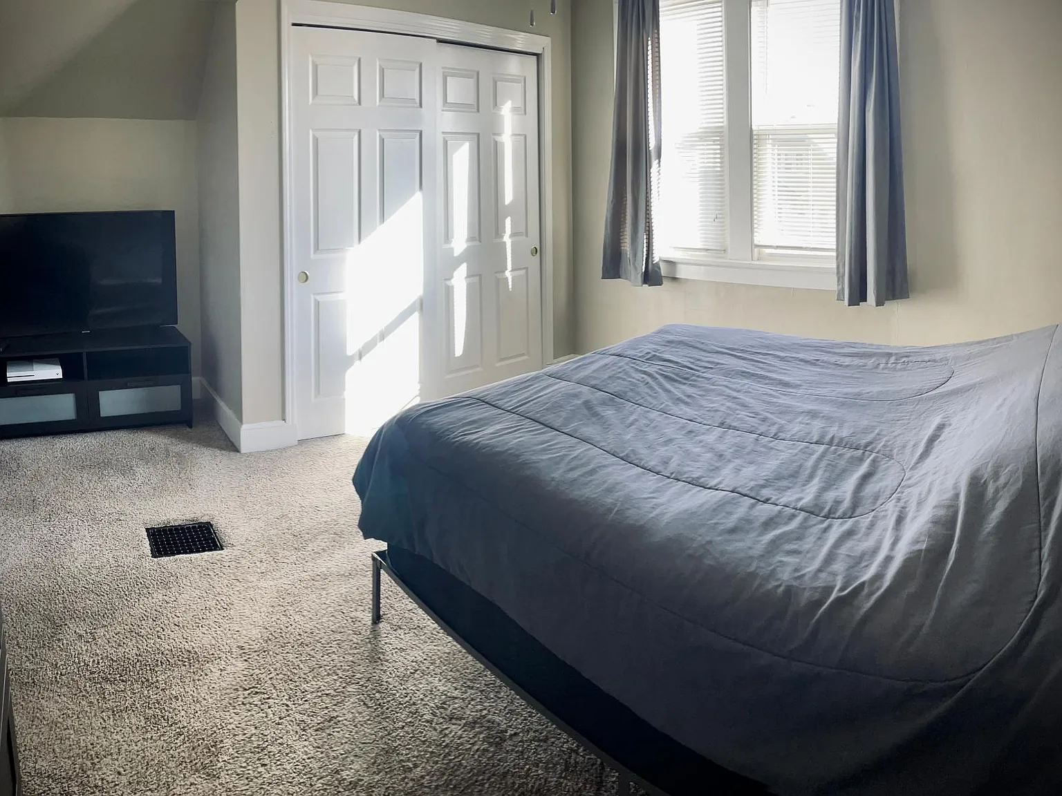 3834 E Underwood Ave — Photo 4