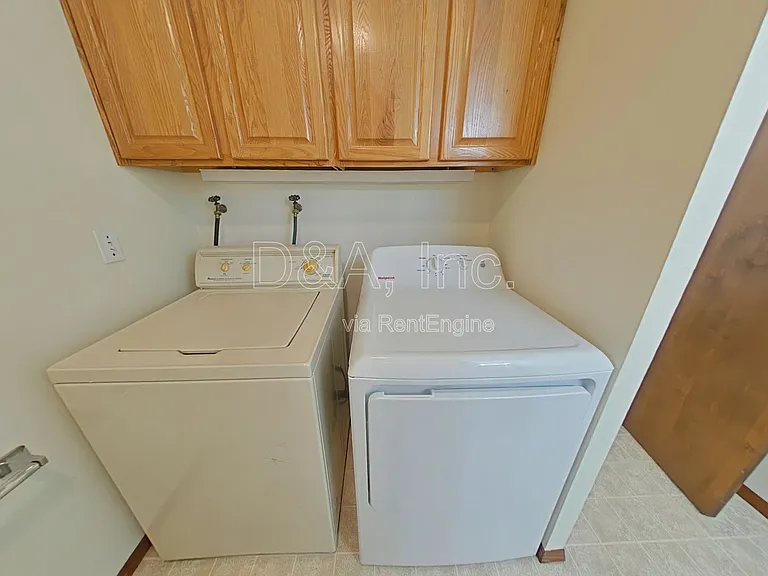 3288 NE Lancaster St #4 — Photo 8