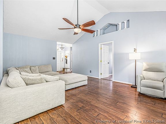 4th image of 7736 Redwood Ave