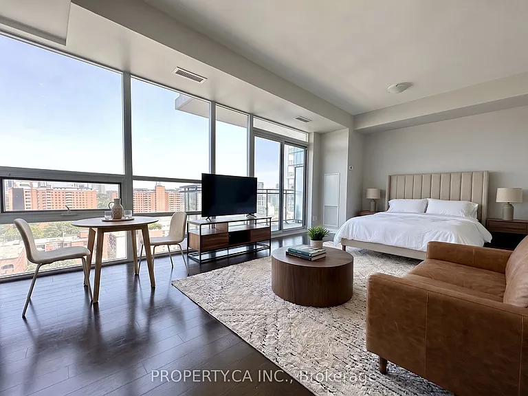 460 Adelaide St E #1821 — Photo 5