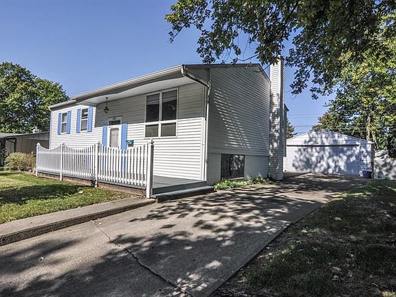 2nd image of 2202 Dakota Dr