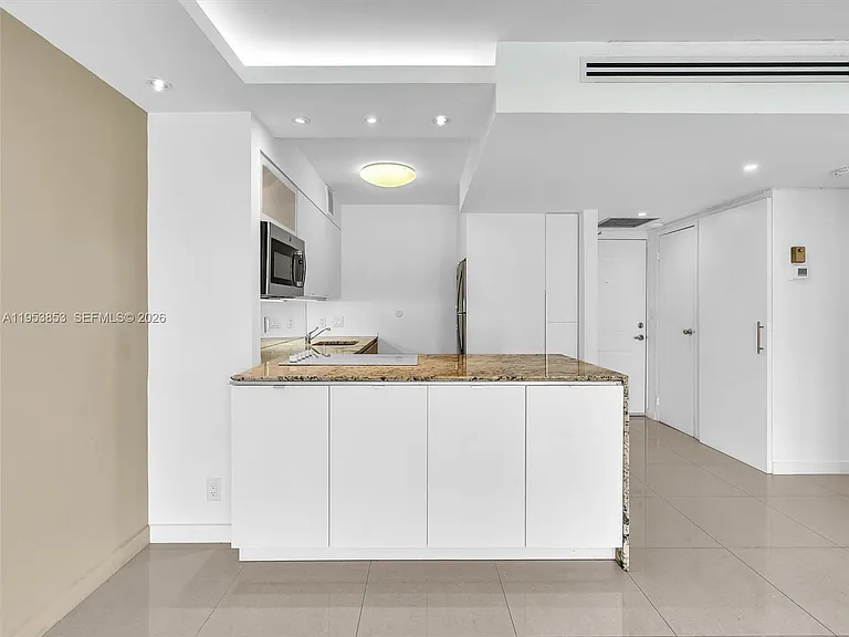 100 Bayview Dr #223 — Photo 10