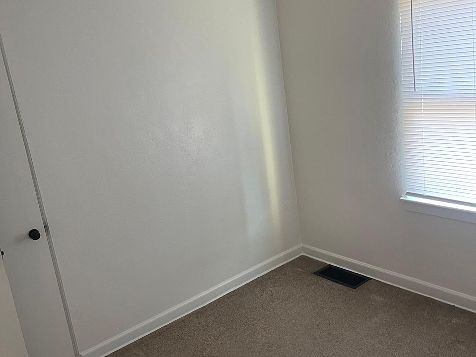 1st image of 1511 Warwick Ave #4