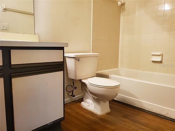 5th image of 2060 Cascades Blvd Unit 305