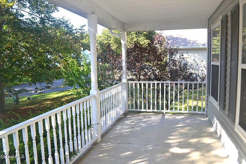 3rd image of 34 Archer Drive