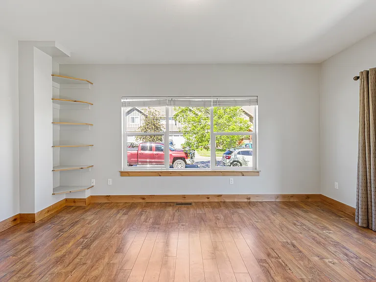 2781 Renee Way — Photo 16