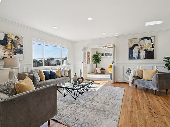 3rd image of 30229 Treeview St