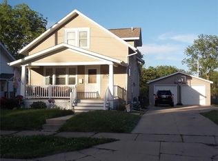 920 21st St SE, Cedar Rapids, IA 52403