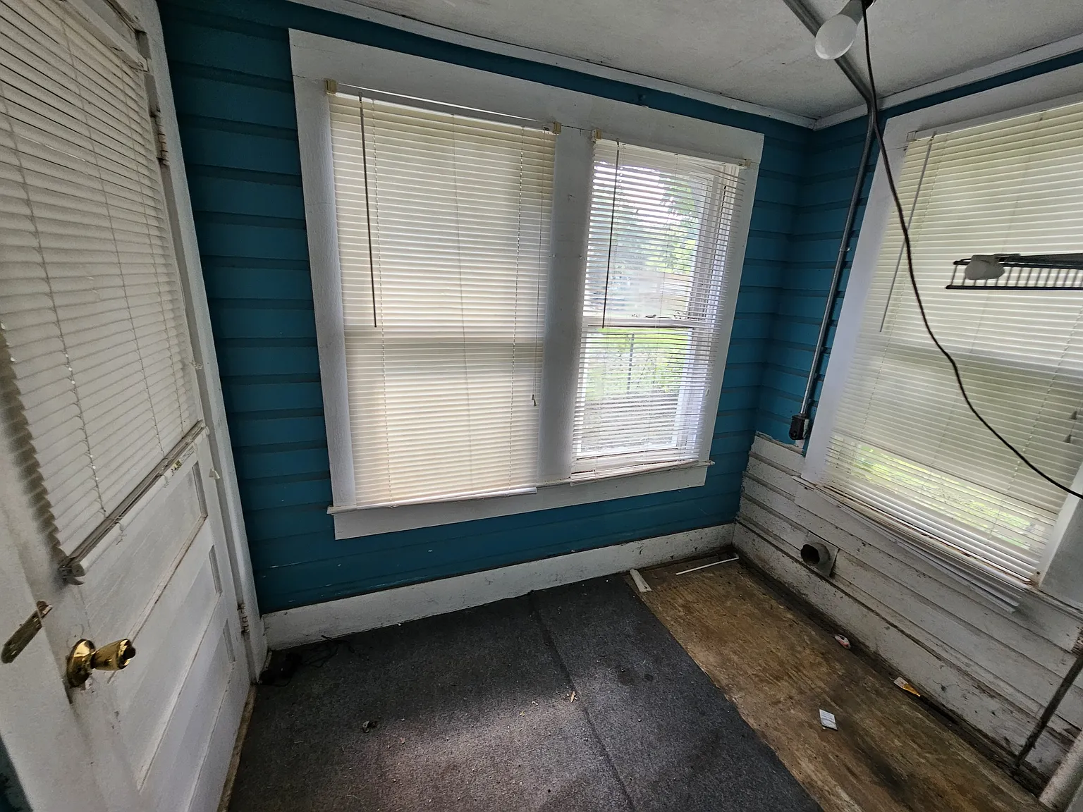 1505 Quevado Street - 1 — Photo 3
