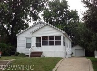 470 Graceland St NE, Grand Rapids, MI 49505