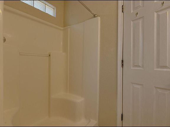 4th image of 3513 Yellow Rose St