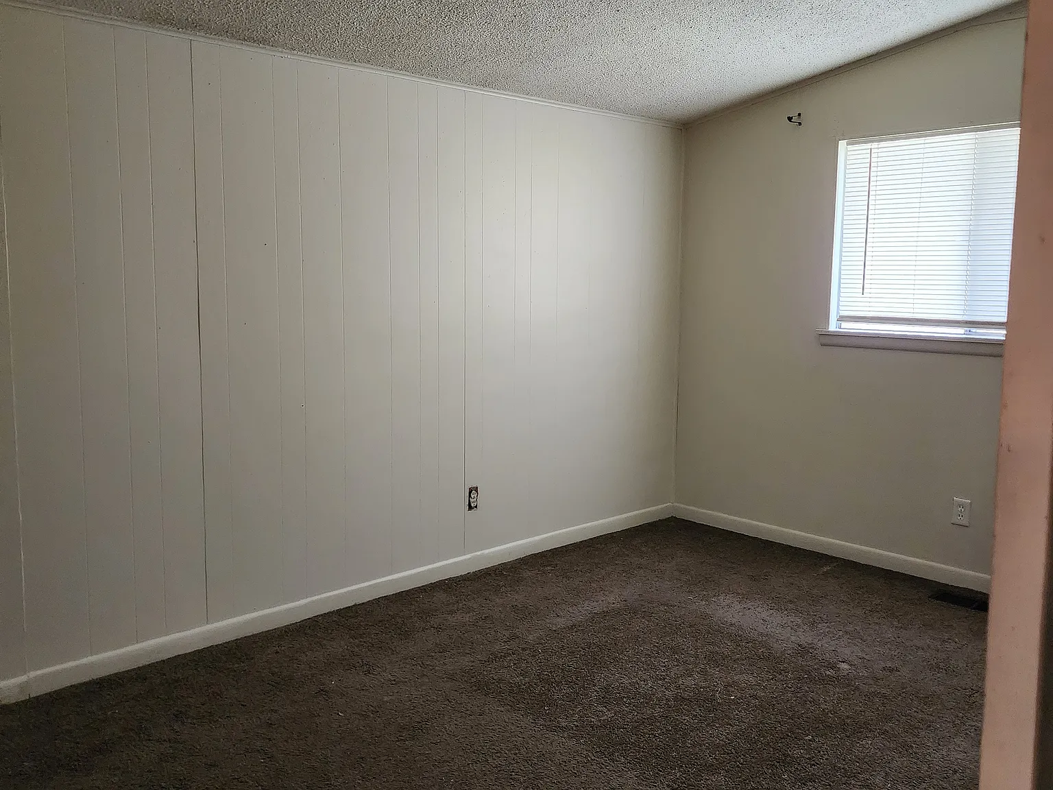 2 bed, 1000 sqft, $975 — Photo 4