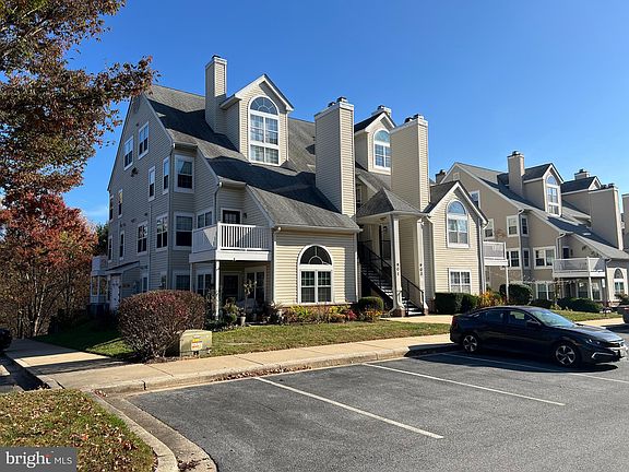 2nd image of 903 Hillside Lake Ter APT 602