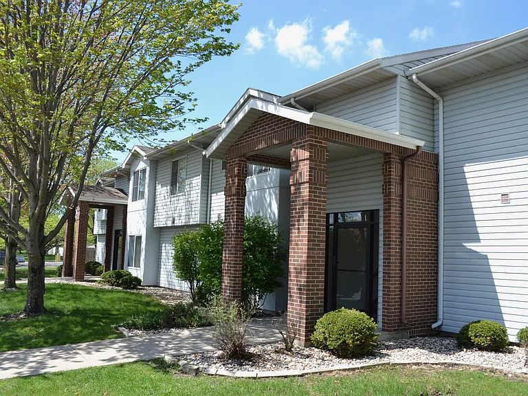 215 Raphael Ave — Photo 12