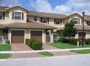 3327 Lakeside Dr, Davie, FL 33328