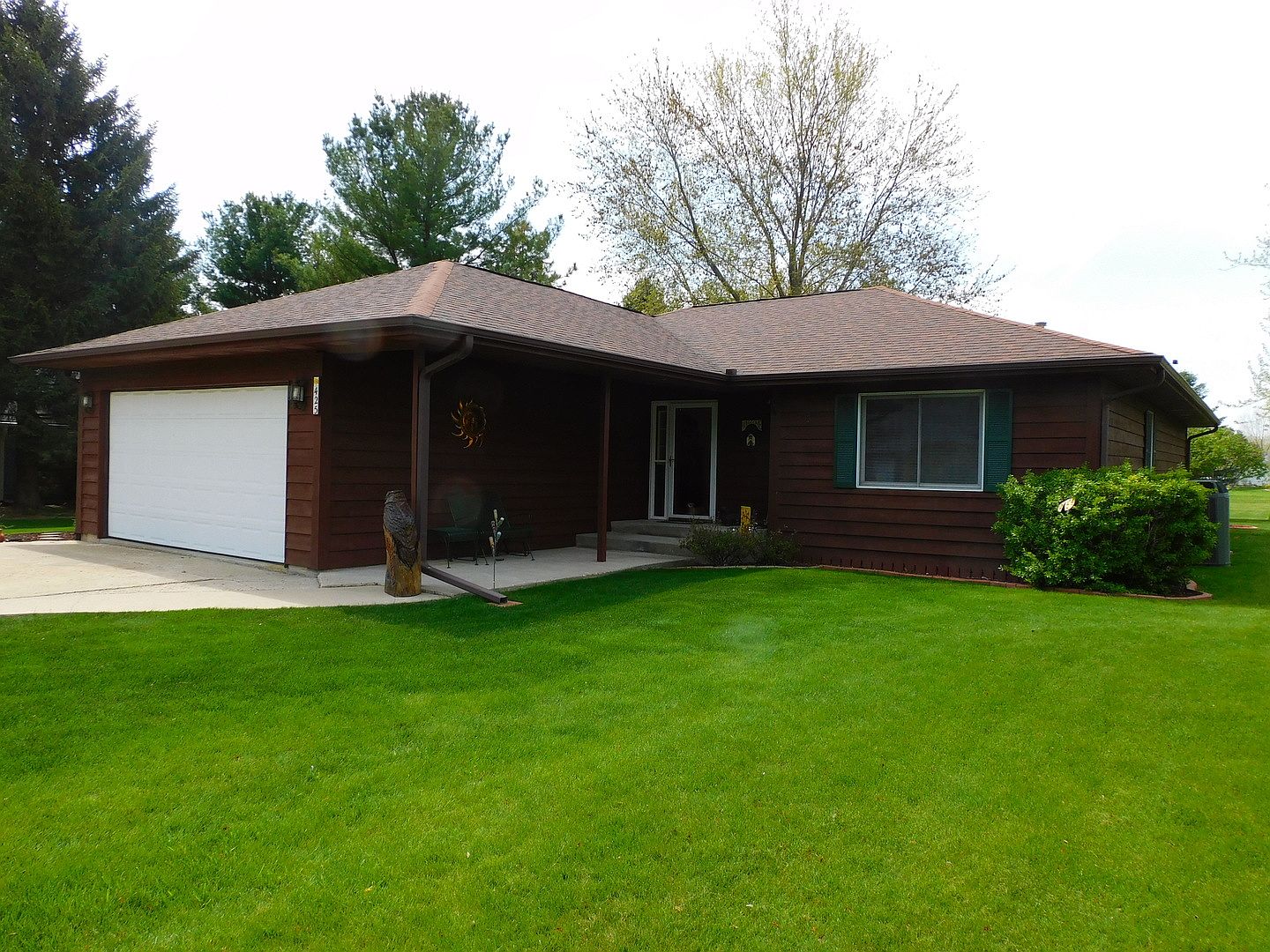 425 Pembroke Rd SW, Poplar Grove, IL 61065 Zillow