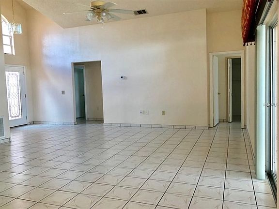 2nd image of 707 Country Woods Cir