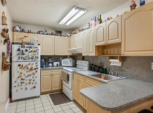 16465 NE 22nd Ave APT 120, North Miami Beach, FL 33160