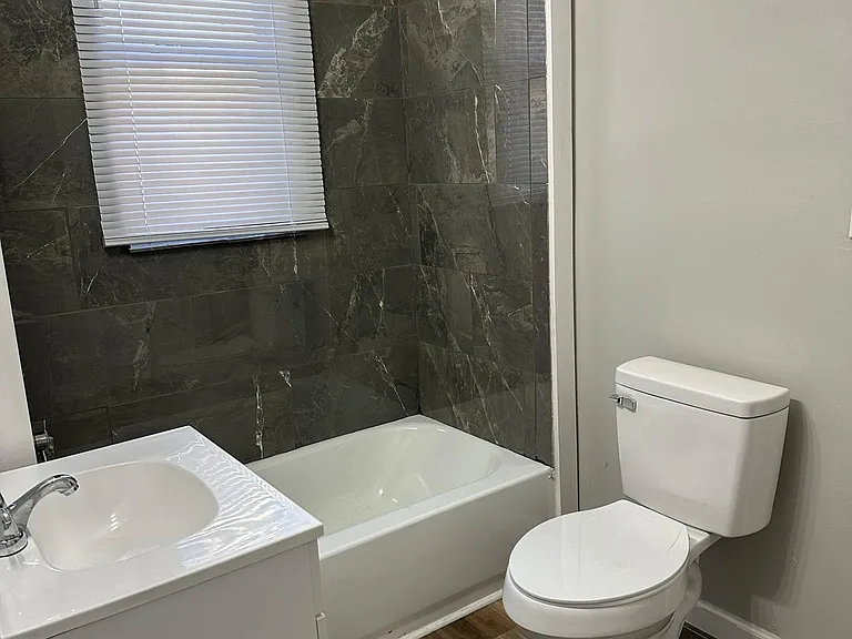 661 Cecil Ave — Photo 3
