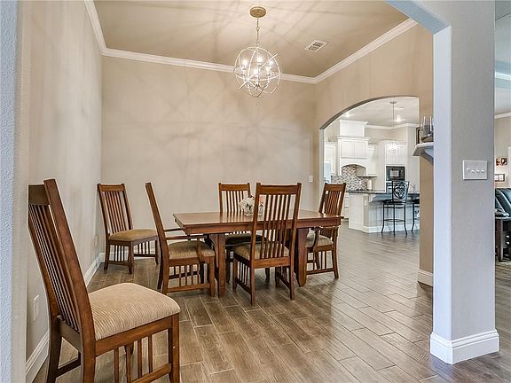 4th image of 500 Sagebrush Ct
