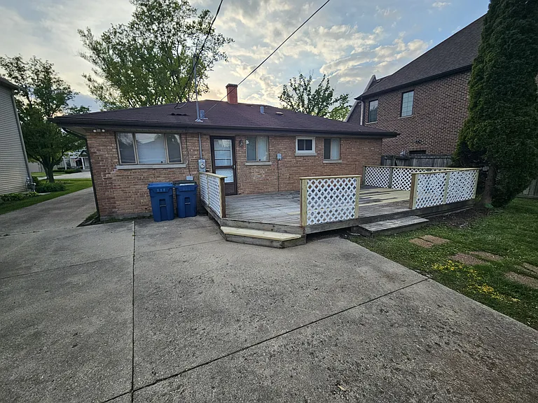 469 N Ridgeland Ave — Photo 10