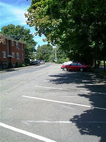 Beechmont Gardens — Photo 15