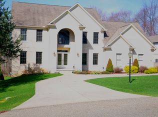 772 Kensington Way, Akron, OH 44321