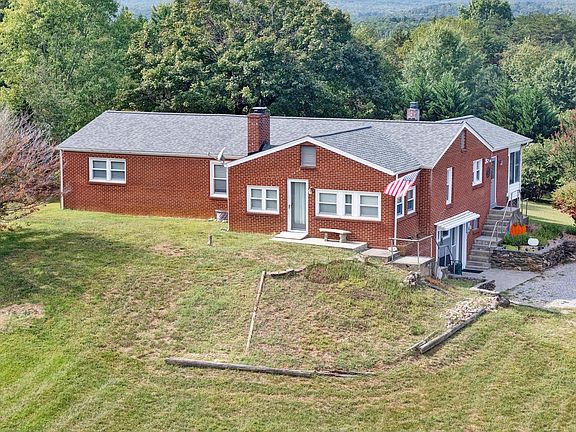 4th image of 819 Sprinkle Rd