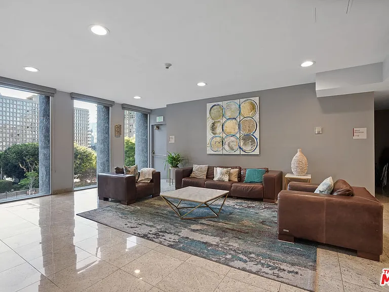 800 W 1st St #1409 — Photo 34