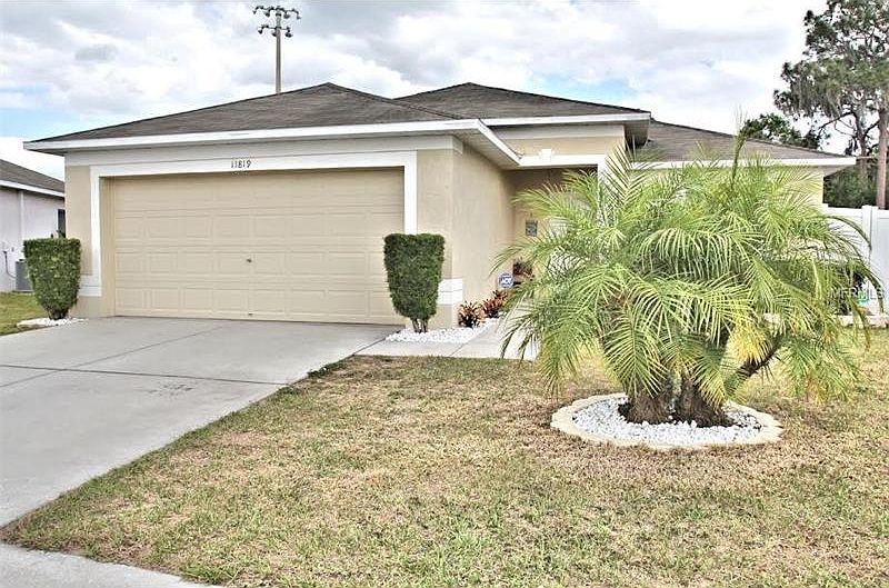 1st image of 11819 Brenford Crest Dr