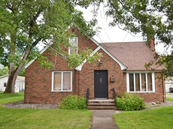435 3rd Ave NW, Milaca, MN 56353