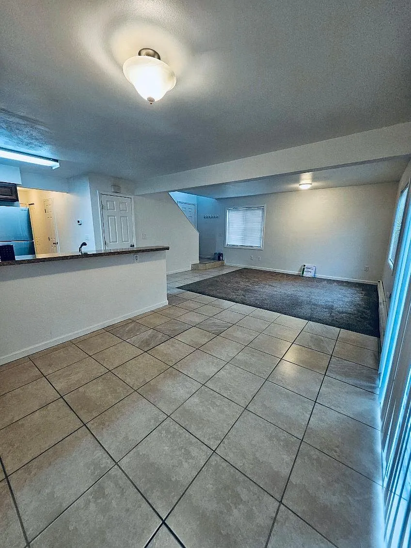 Golden Dawn Cir, Anchorage — Photo 4