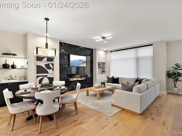 104 N Center Cv, Northville, MI 48167