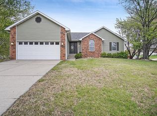 15 Shaderest Ct, Glen Carbon, IL