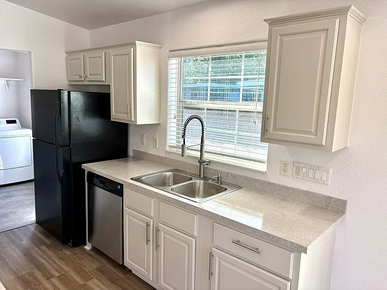 105 Gray Mountain Dr — Photo 12