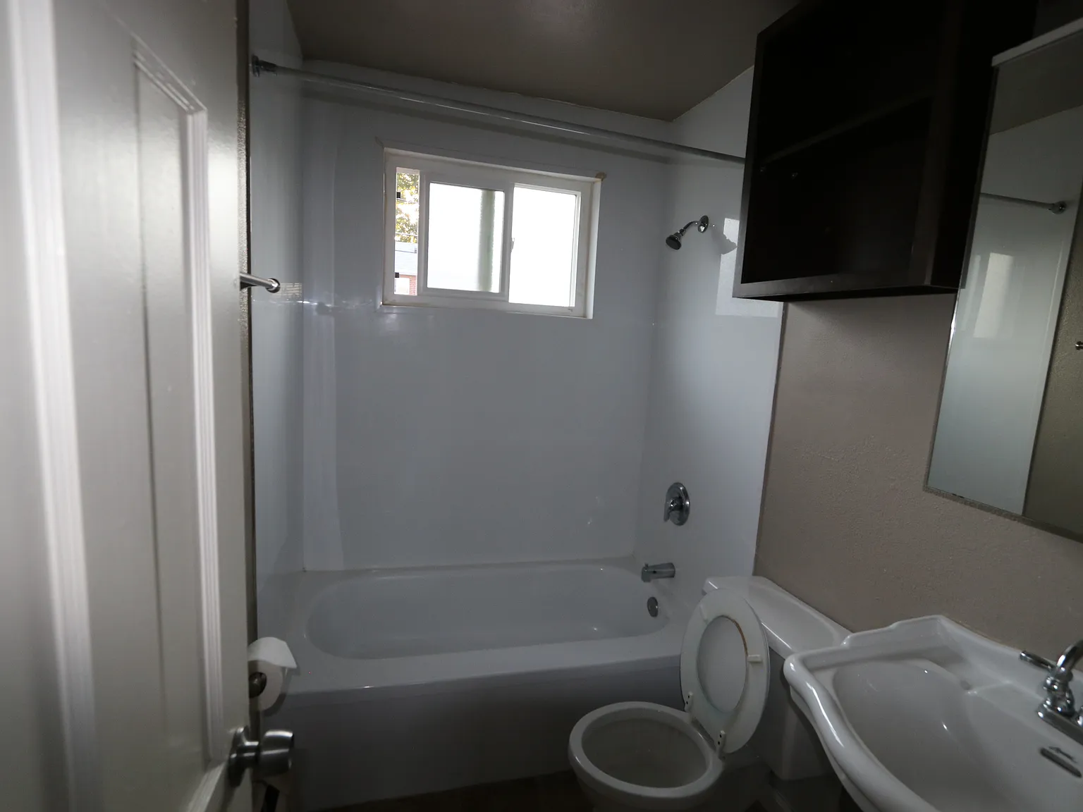 2 bed, 809 sqft, $1,450 — Photo 1