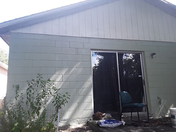2nd image of 1756 Chatham Cir