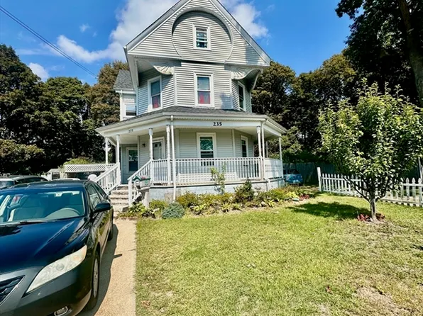 235 Oak St, Brockton, MA 02301