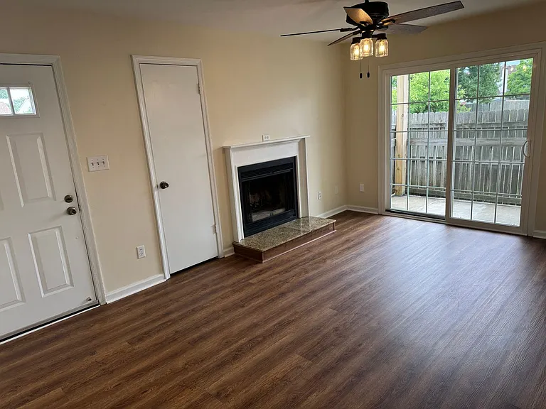 3500 Remington Ct — Photo 3