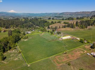 3900 Wy East Rd, Hood River, OR 97031