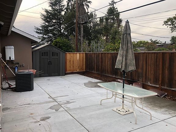 3rd image of 541 Pamlar Ave