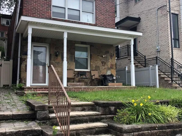 266 9th St, Palisades Park, NJ 07650